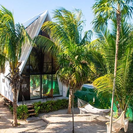 Xtambaa Cabins & Spa Only Adults El Cuyo Esterno foto