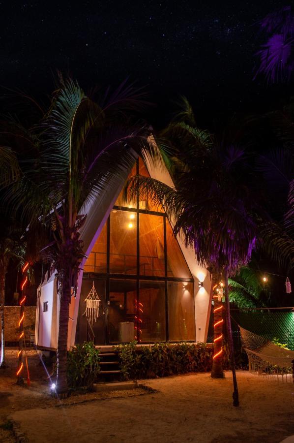 Xtambaa Cabins & Spa Only Adults El Cuyo Esterno foto