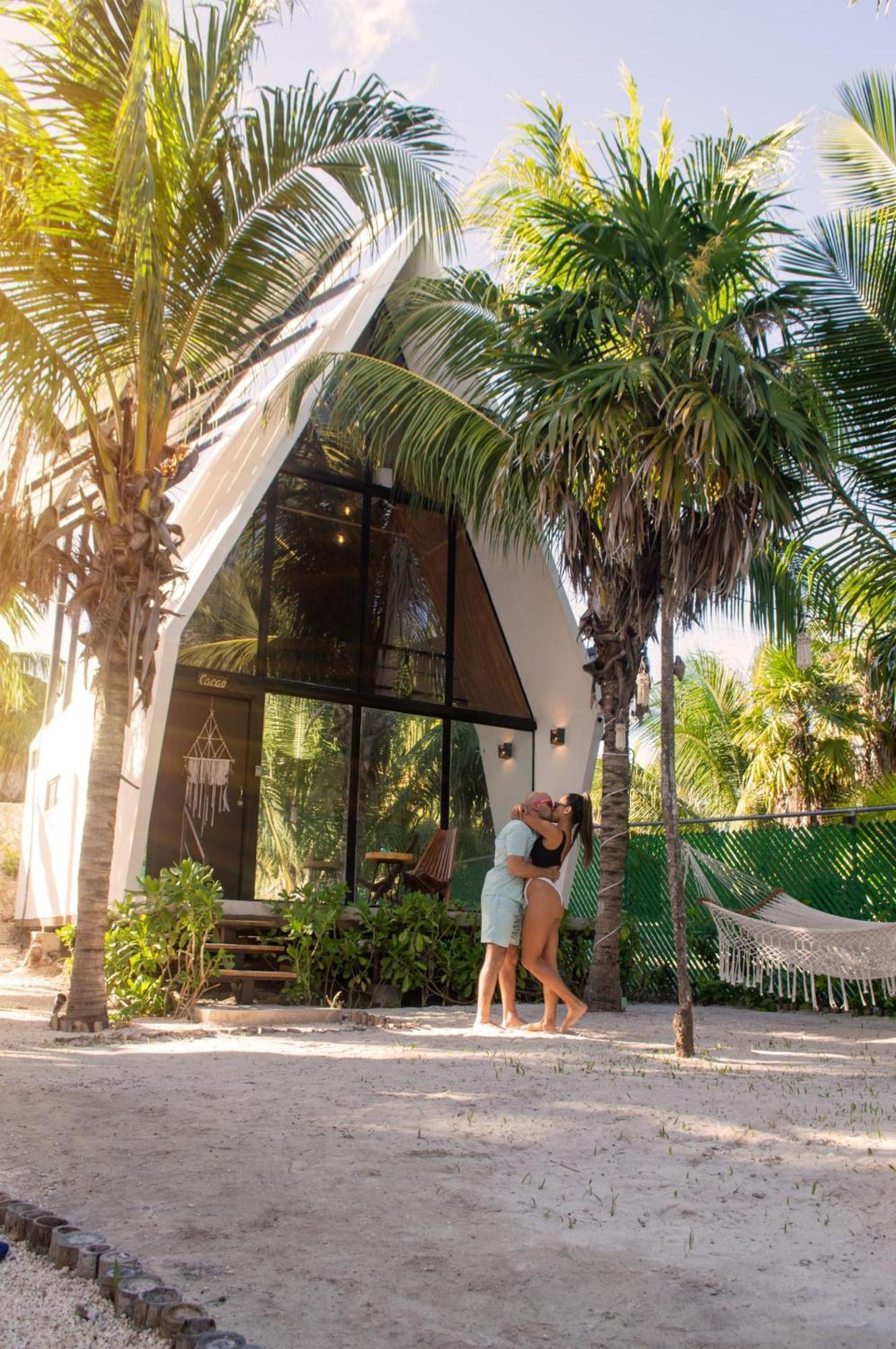 Xtambaa Cabins & Spa Only Adults El Cuyo Esterno foto